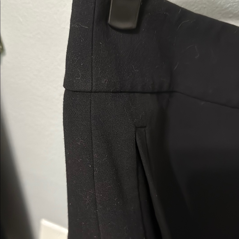 Banana Republic Black A-Line Knee-Length Skirt - Picture 3 of 4